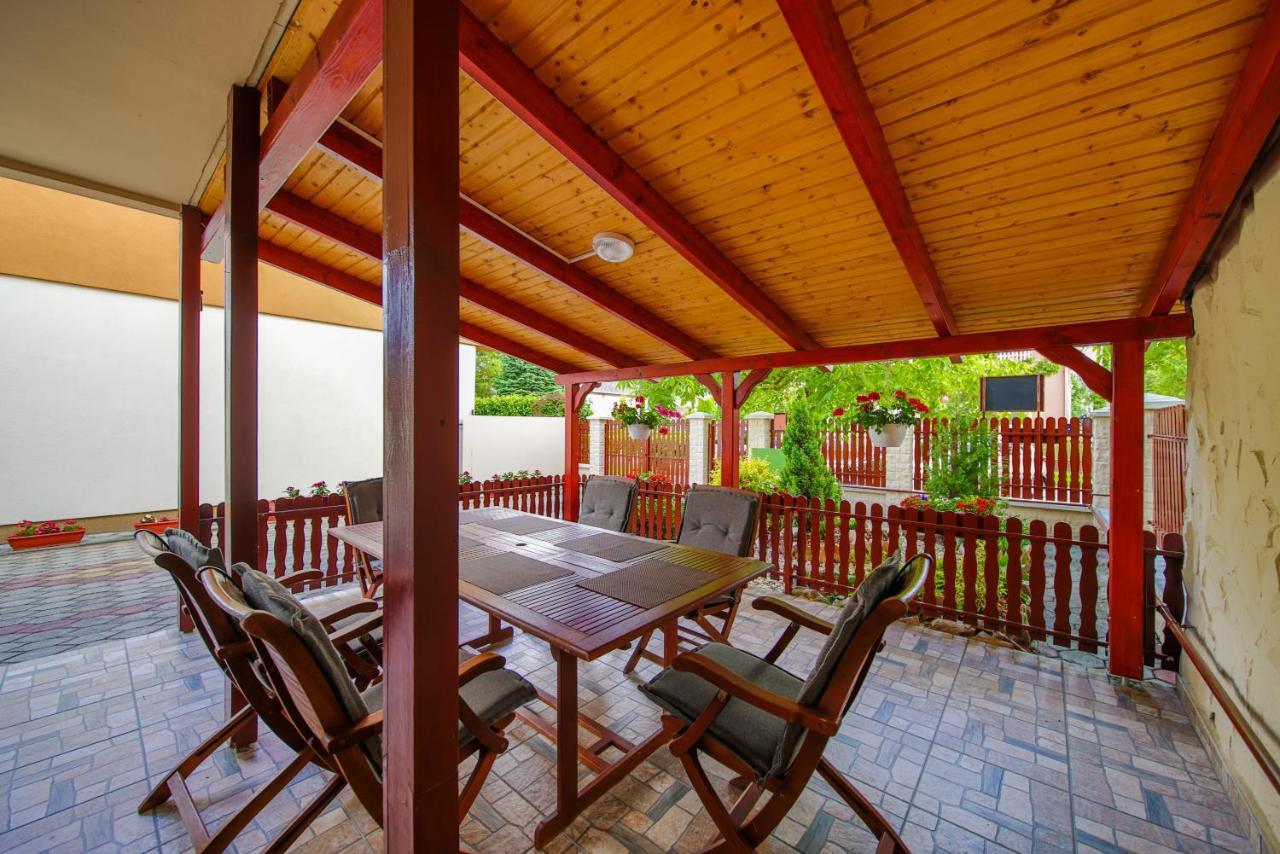 Maria Apartman Hajduszoboszlo Bagian luar foto