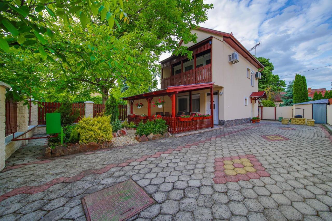 Maria Apartman Hajduszoboszlo Bagian luar foto