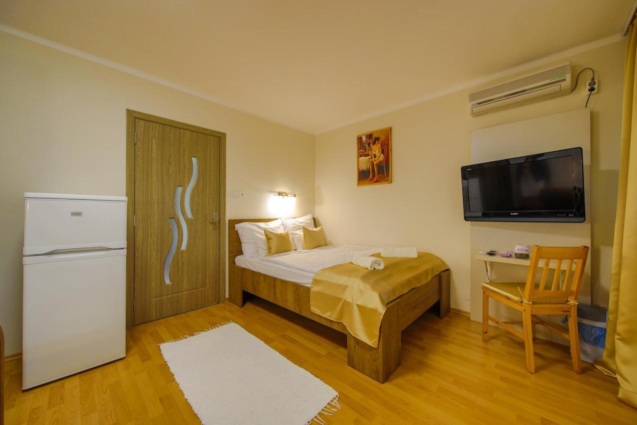 Maria Apartman Hajduszoboszlo Bagian luar foto